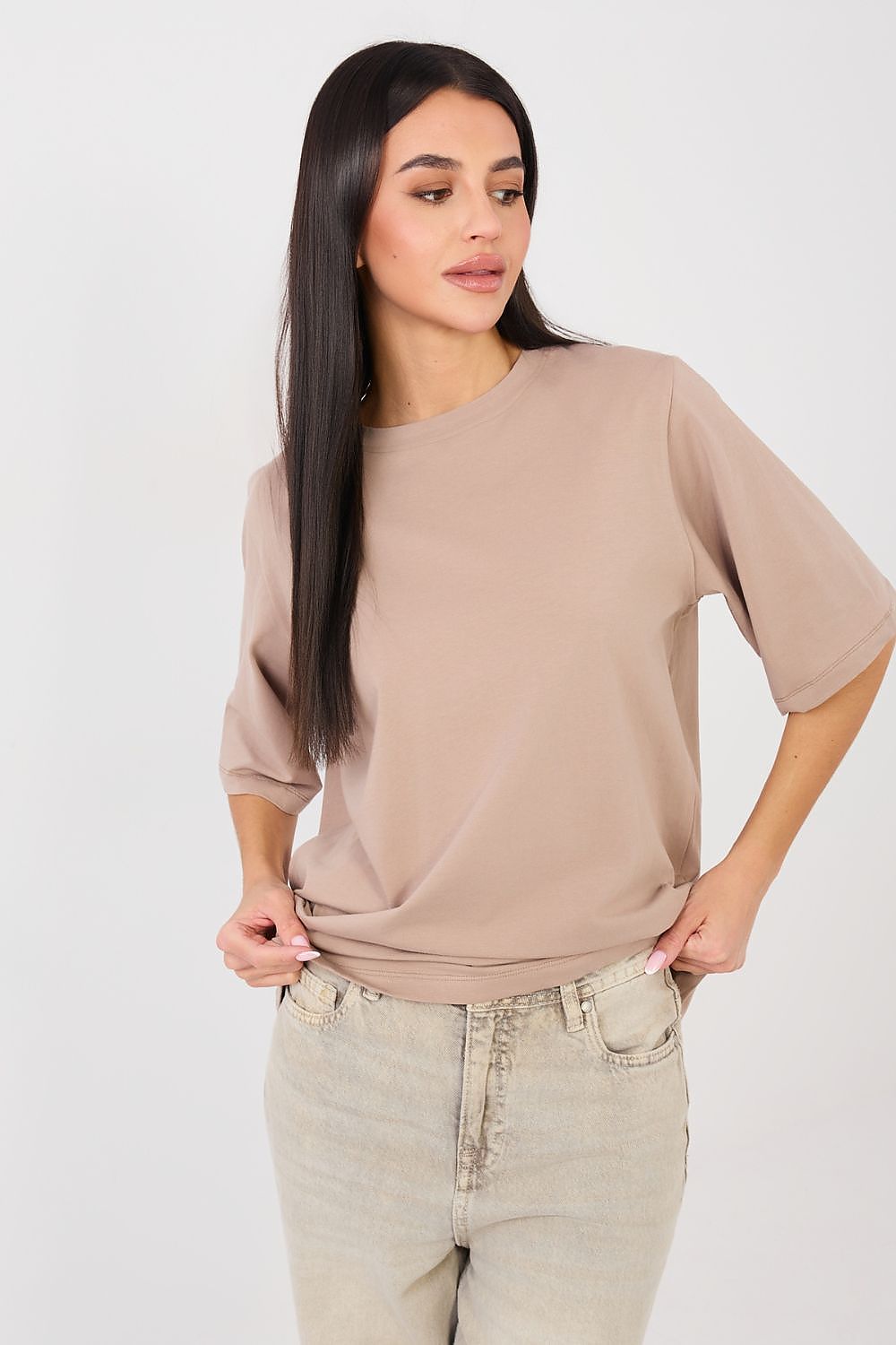 Tshirt Damski Model RV-TS-A1089.87 Dark Beige - Rue Paris