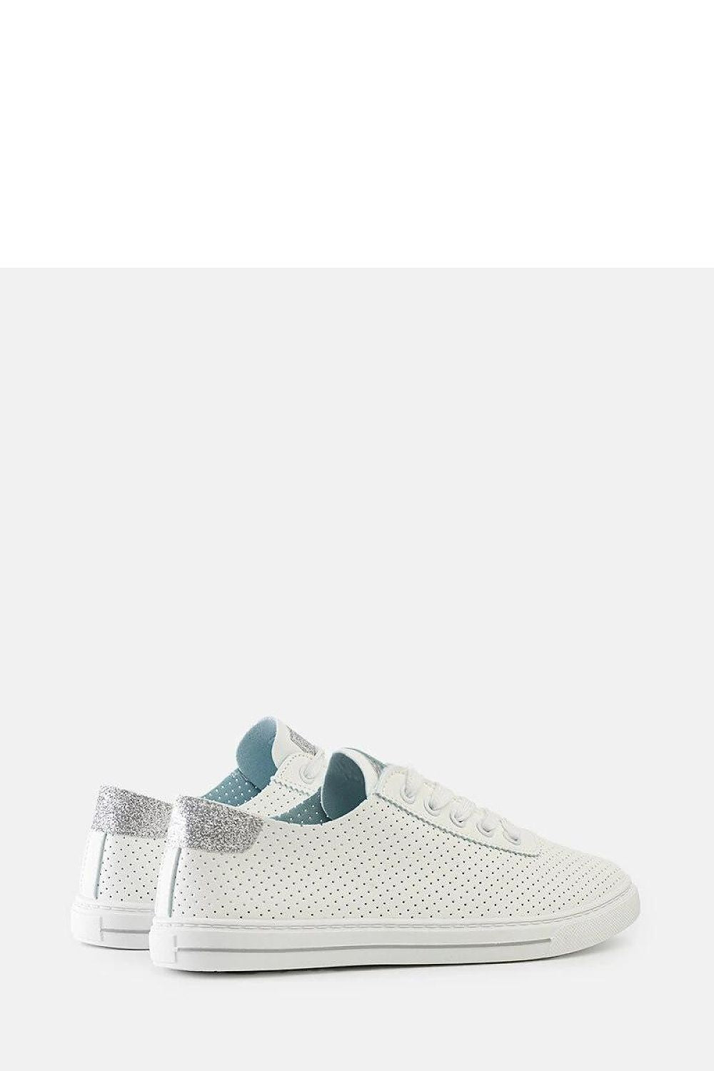   Białe perforowane sneakersy Ruala - Solea 