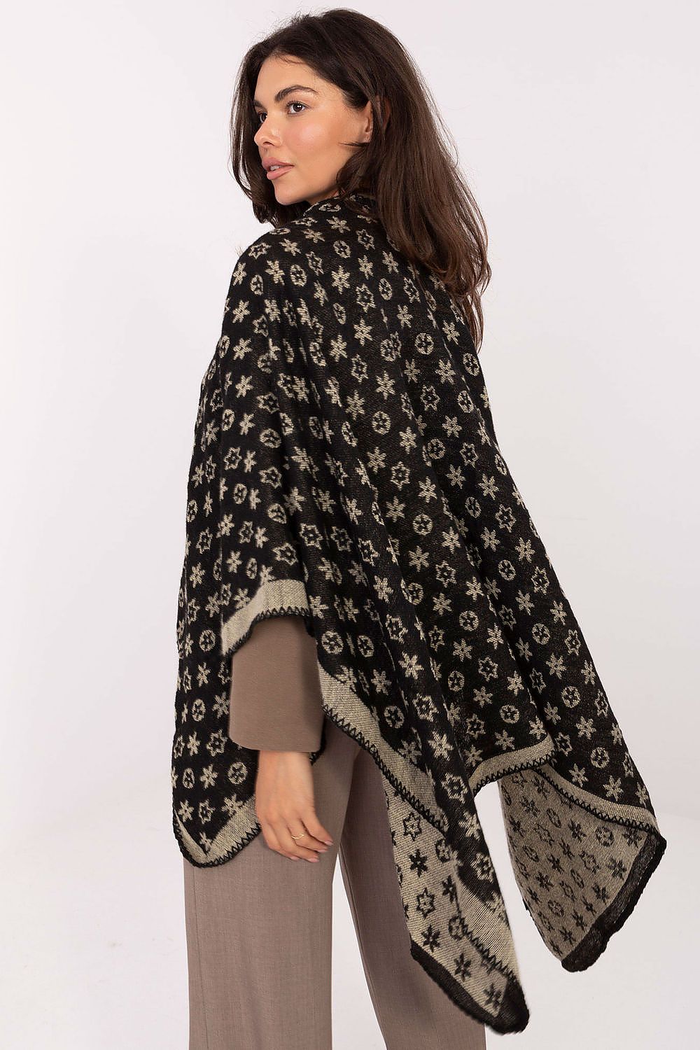  Sweter Poncho Model AT-PN-7661.89 Black/Beige - Factory Price 