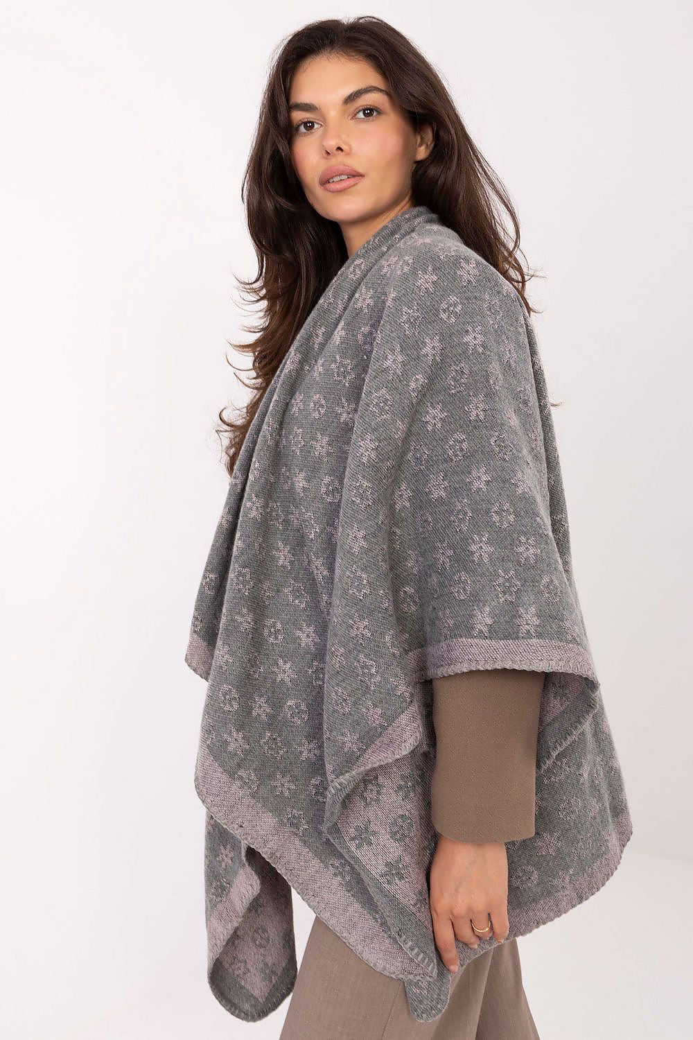  Sweter Ponczo Model AT-PN-7661.89 Grey/Pink - Factory Price 