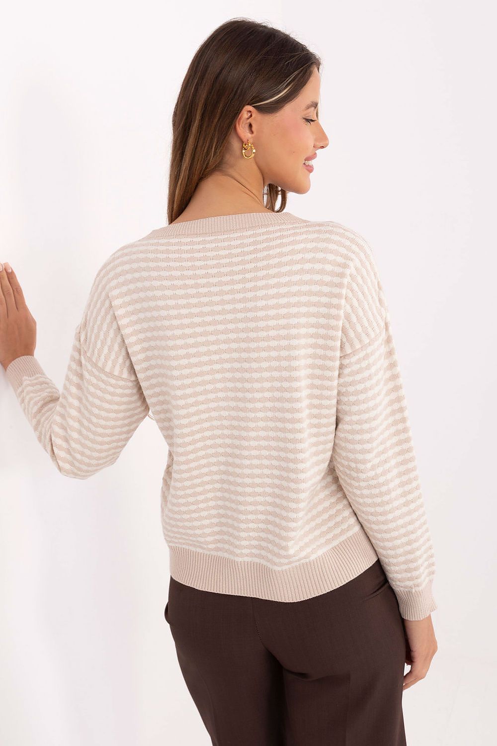   Sweter Damski Model IT-SW-93190.15 Light Beige - Factory Price 