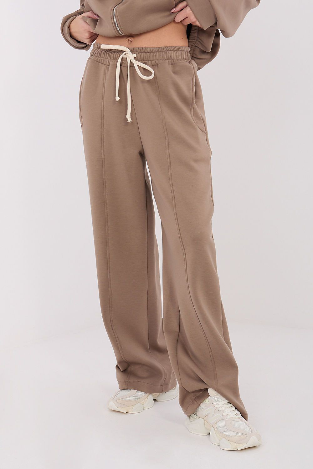  Spodnie Dresowe Model SM-SP-A1561.25 Dark Beige - Factory Price 