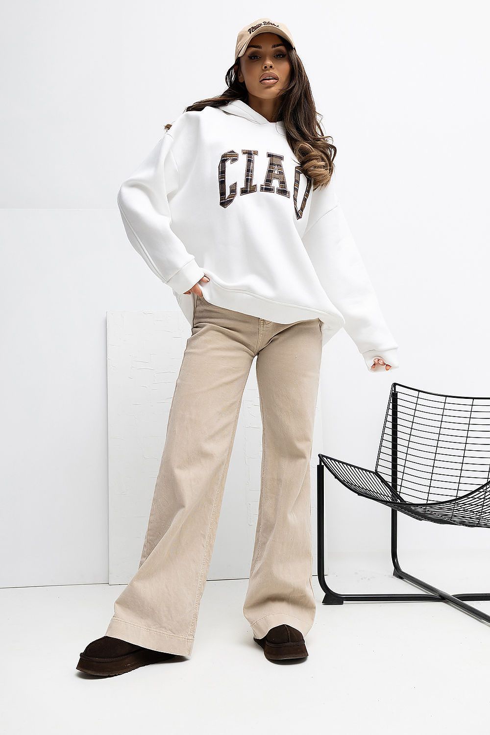   Bluza Damska Model RV-BL-A1039.22 Ecru - Rue Paris 