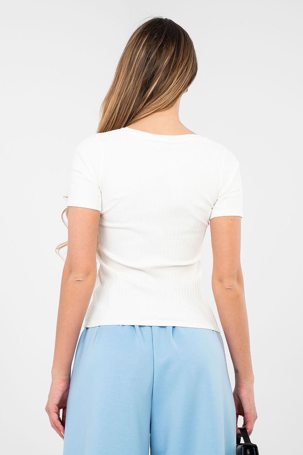   Bluzka Model RV-BZ-A1191.77 White - Rue Paris 