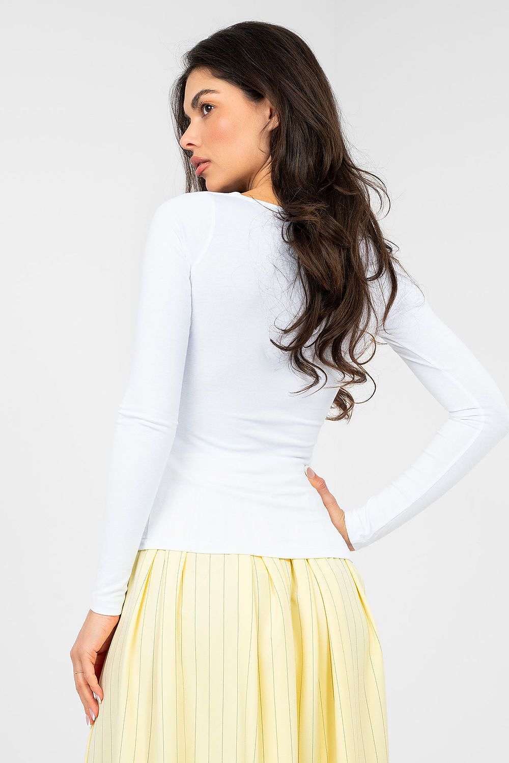   Bluzka Model RV-BZ-A1193.26 White - Rue Paris 