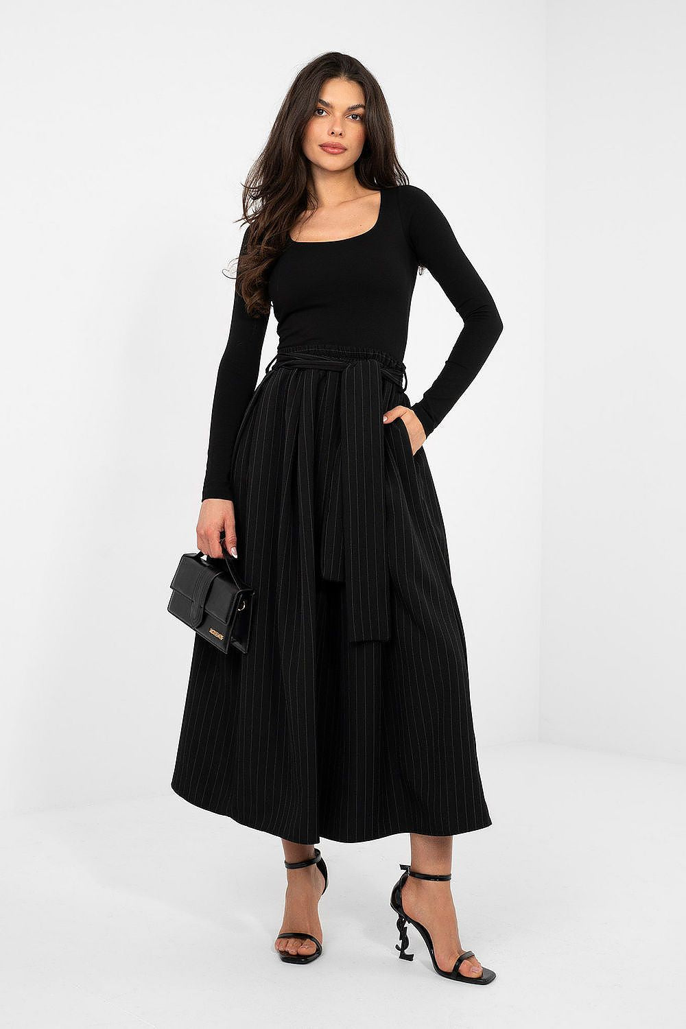   Bluzka Model RV-BZ-A1193.26 Black - Rue Paris 