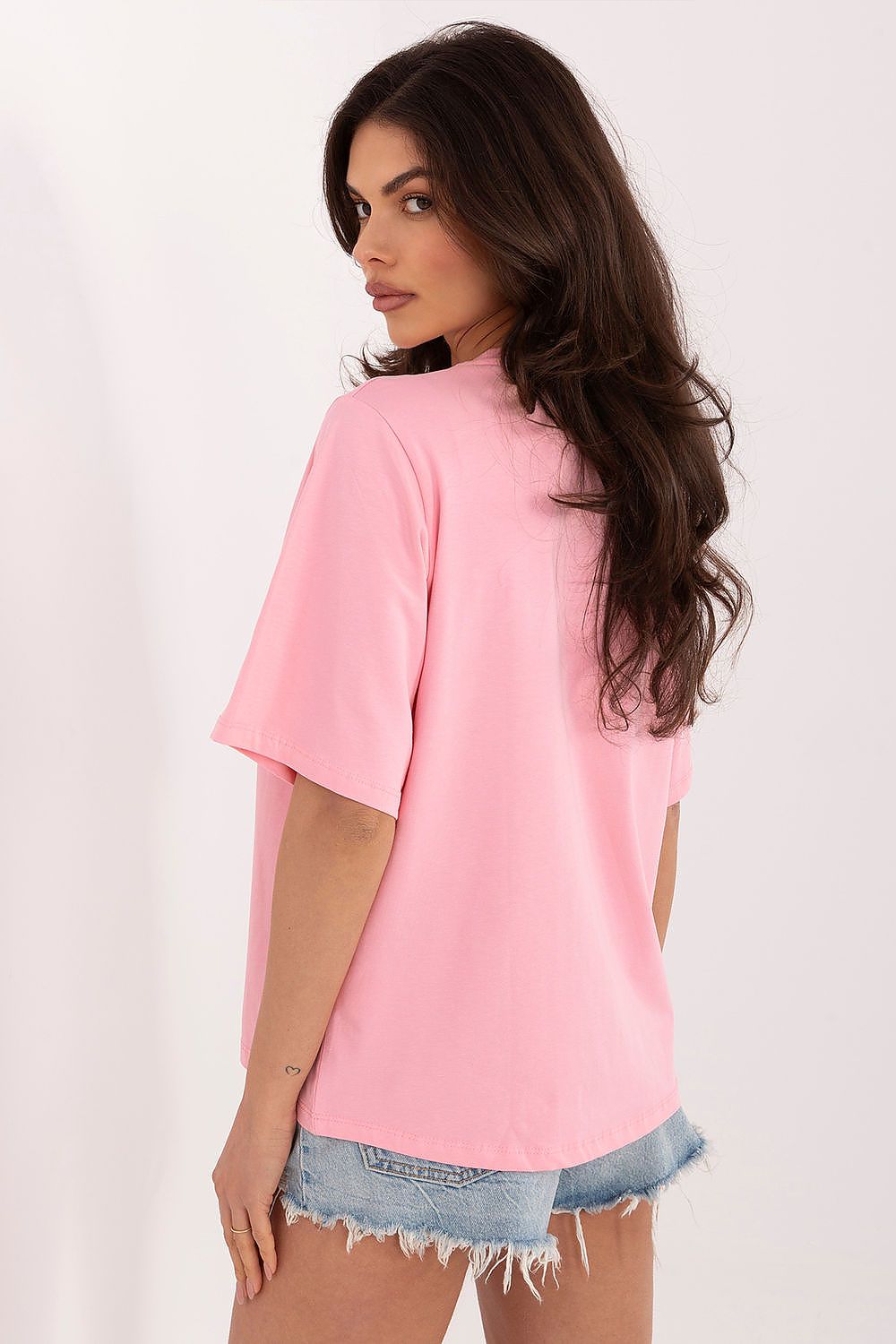   Tshirt Damski Model RV-TS-A1089.87 Light Pink - Rue Paris 