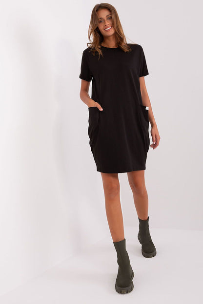  Sukienka Model RV-SK-8724-1.91 Black - Rue Paris 