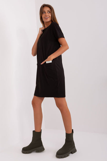  Sukienka Model RV-SK-8724-1.91 Black - Rue Paris 