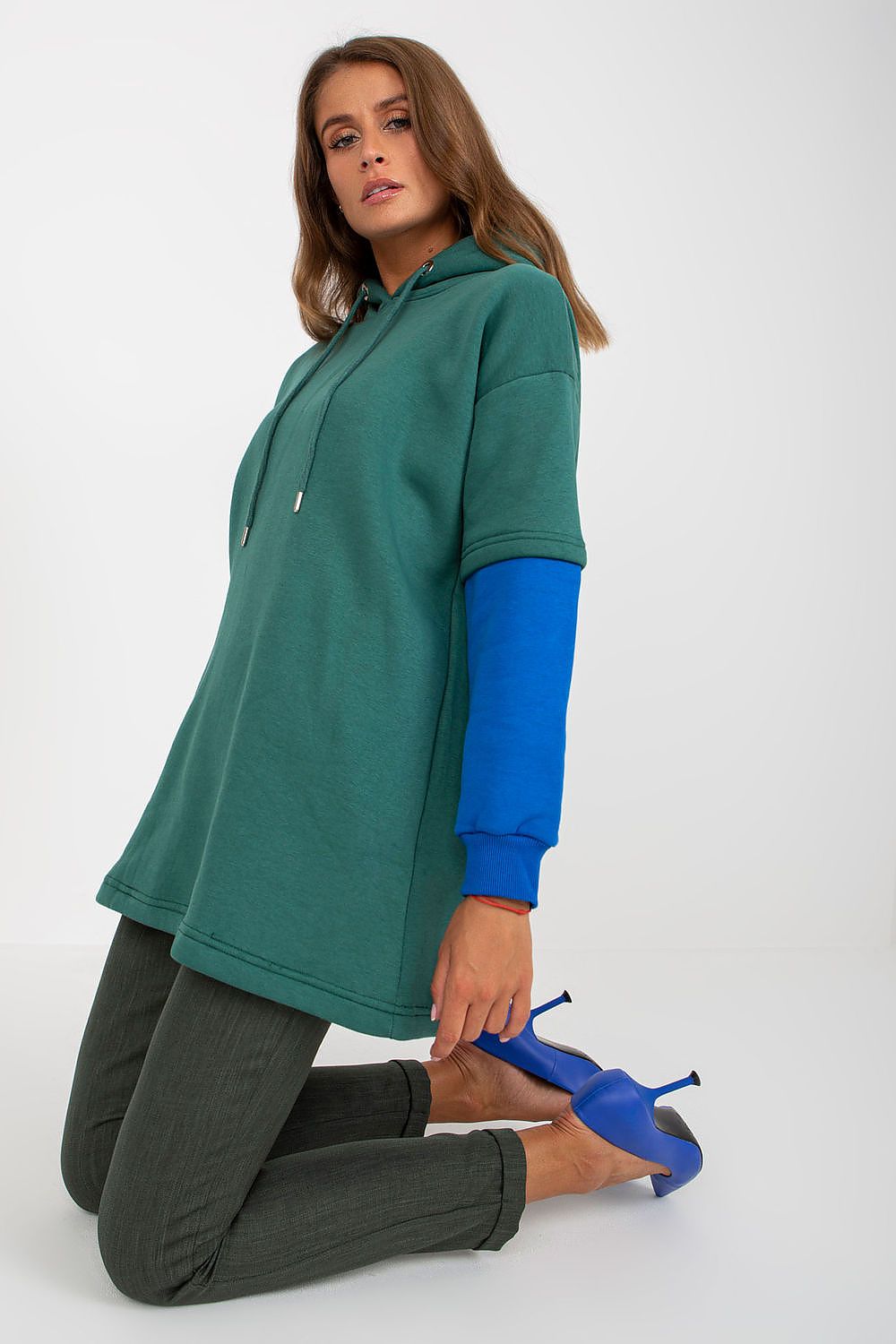   Bluza Damska Model RV-BL-8232.27X Dark Green - Rue Paris 