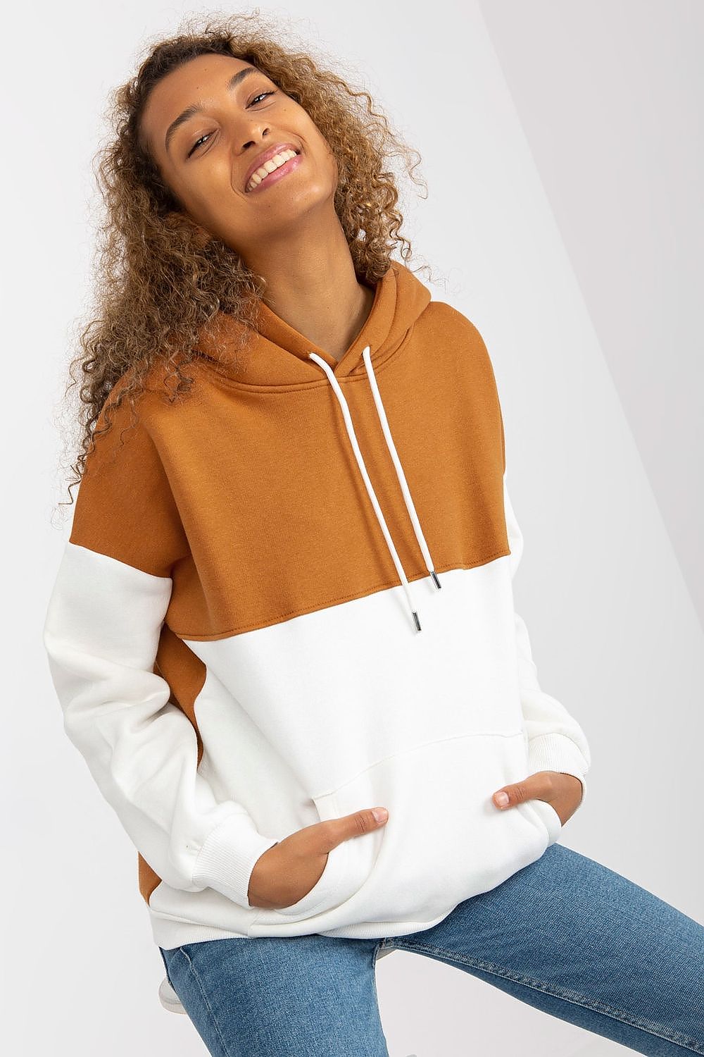   Bluza Damska Model AP-BL-AP-3001.98P Light Brown - Rue Paris 