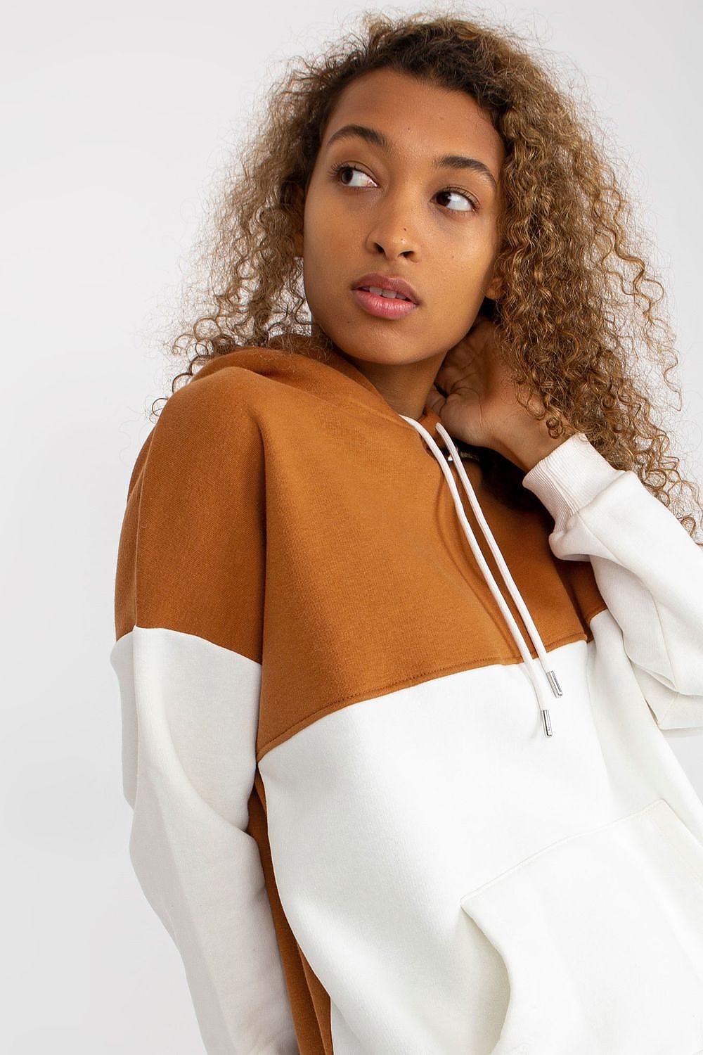   Bluza Damska Model AP-BL-AP-3001.98P Light Brown - Rue Paris 
